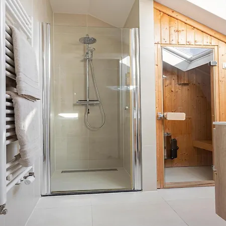 Dune Retreat With Private Sauna * Egmond aan den Hoef